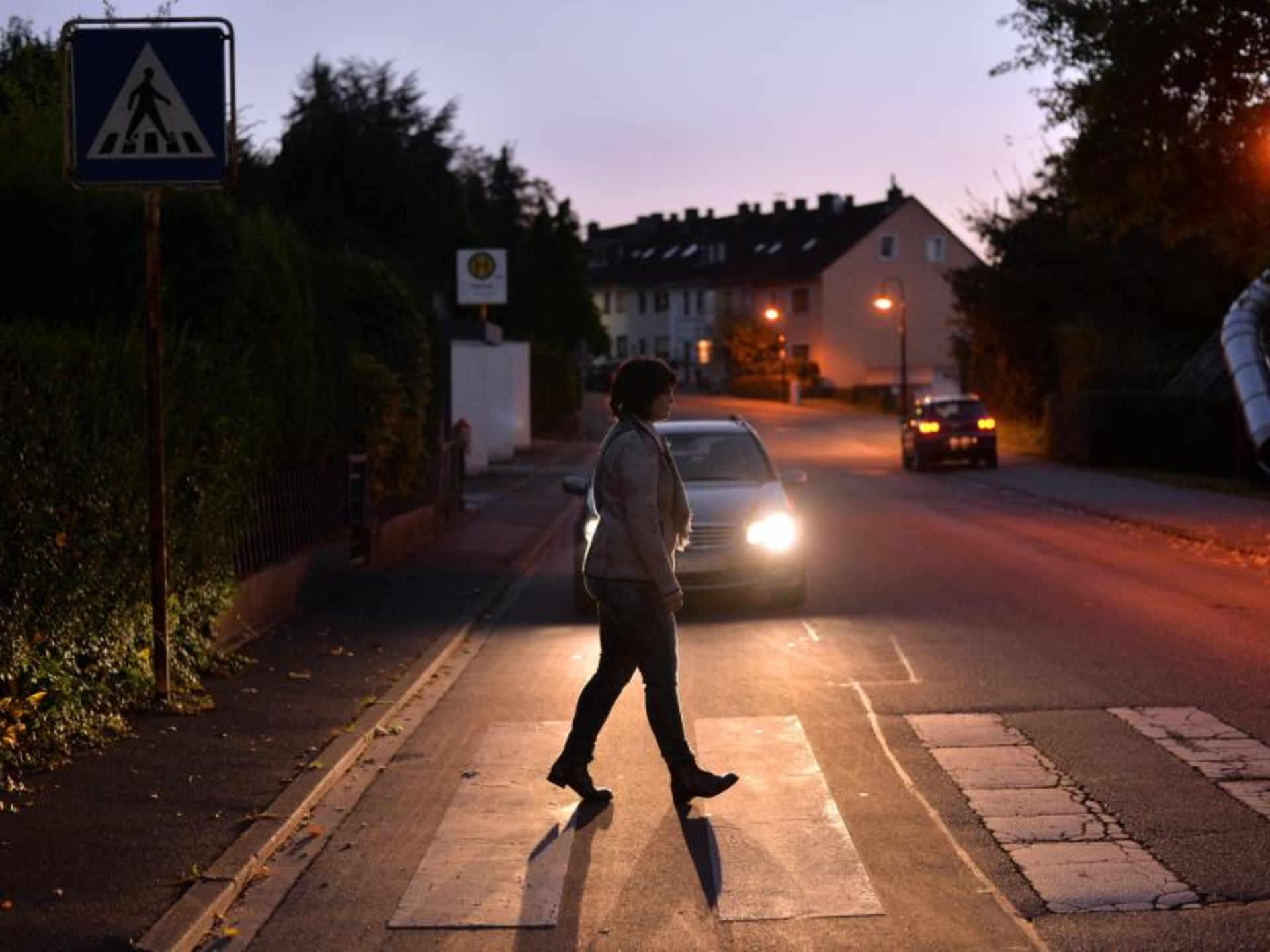 Fußgänger für Autofahrer schwer zu erkennen Der