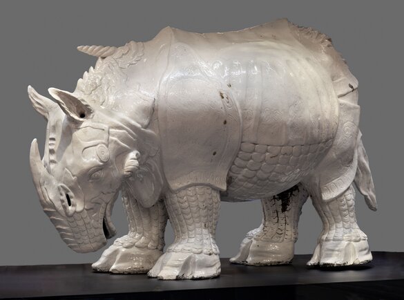 Die Nashorn-Figur aus Meißner Porzellan