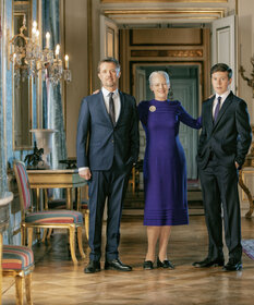 Kronprinz Frederik, Königin Margrethe II. und Prinz Christian